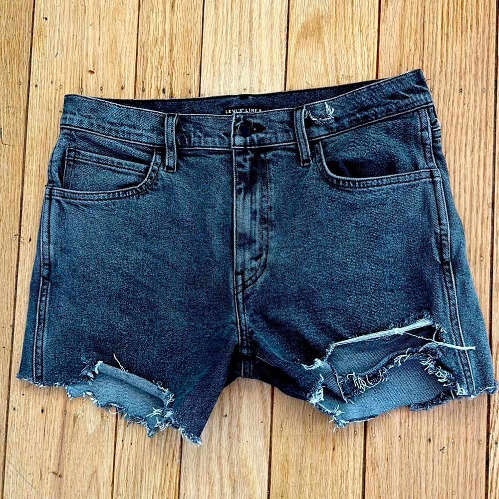 Levi”s jean shorts cut offs size 32